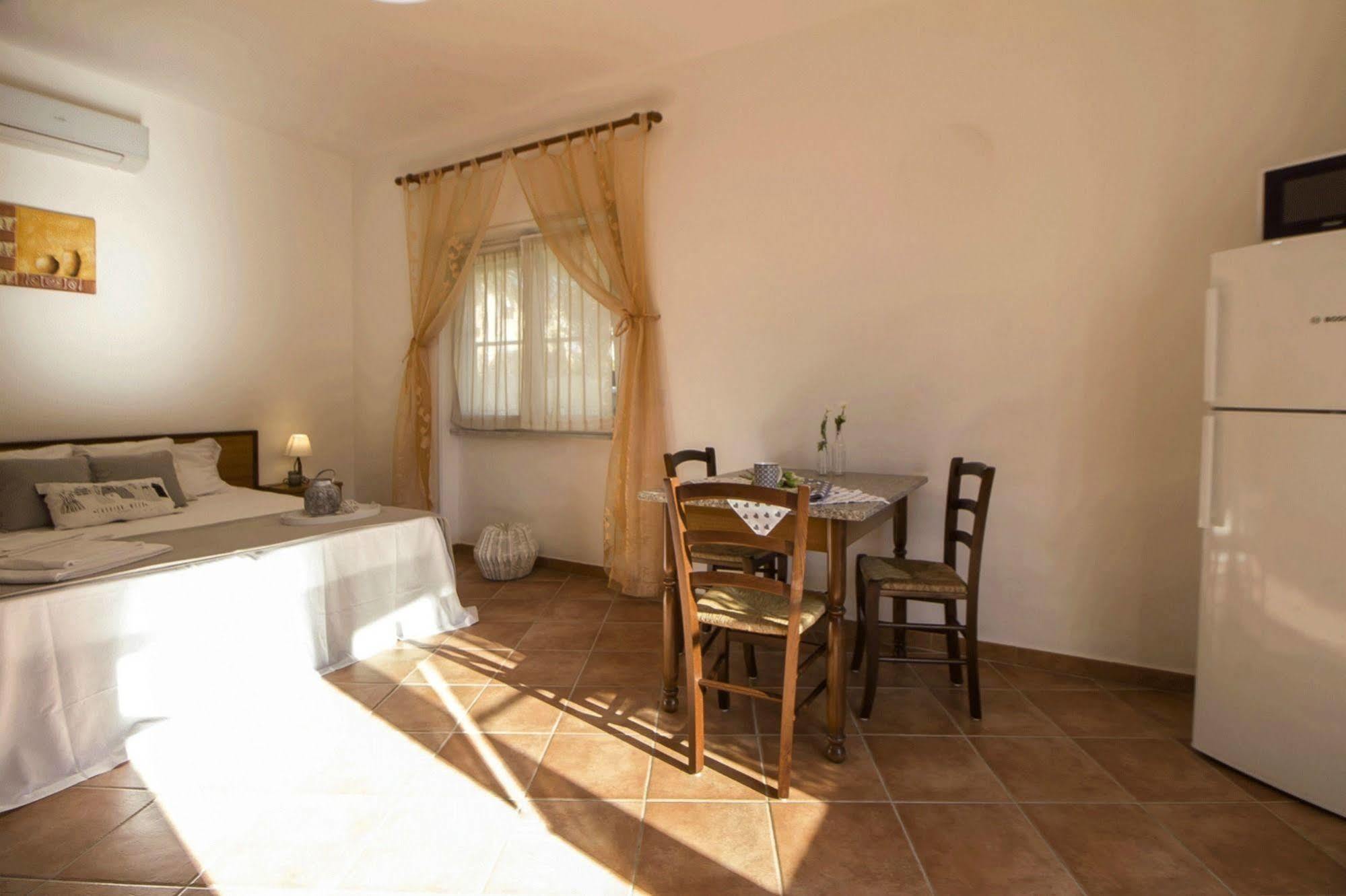Casa Vacanze Cau - Viale Europa Alghero Dış mekan fotoğraf