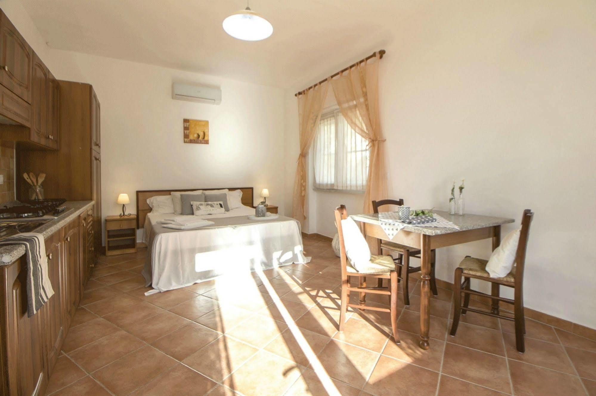 Casa Vacanze Cau - Viale Europa Alghero Dış mekan fotoğraf